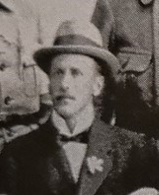 Axel Theodor Widnäs. Kuva Suojeluskuntalehti, leike Halikon suojeluskunnan ryhmäkuvasta.